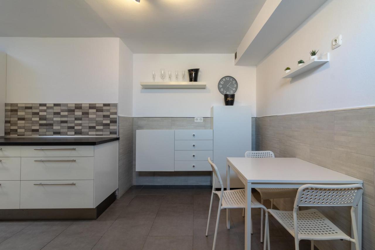 Flatguest Morro Jable * Beach * Terrace * BBQ Extérieur photo